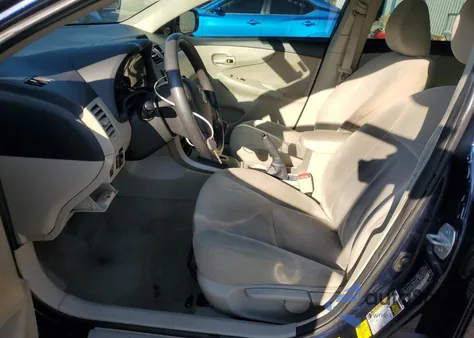 2013 Toyota Corolla Base z USA, uszkodzony, nr VIN 2T1BU4EEXDC109747